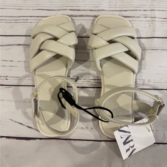 Girls Zara sandals NWT - Picture 3 of 4